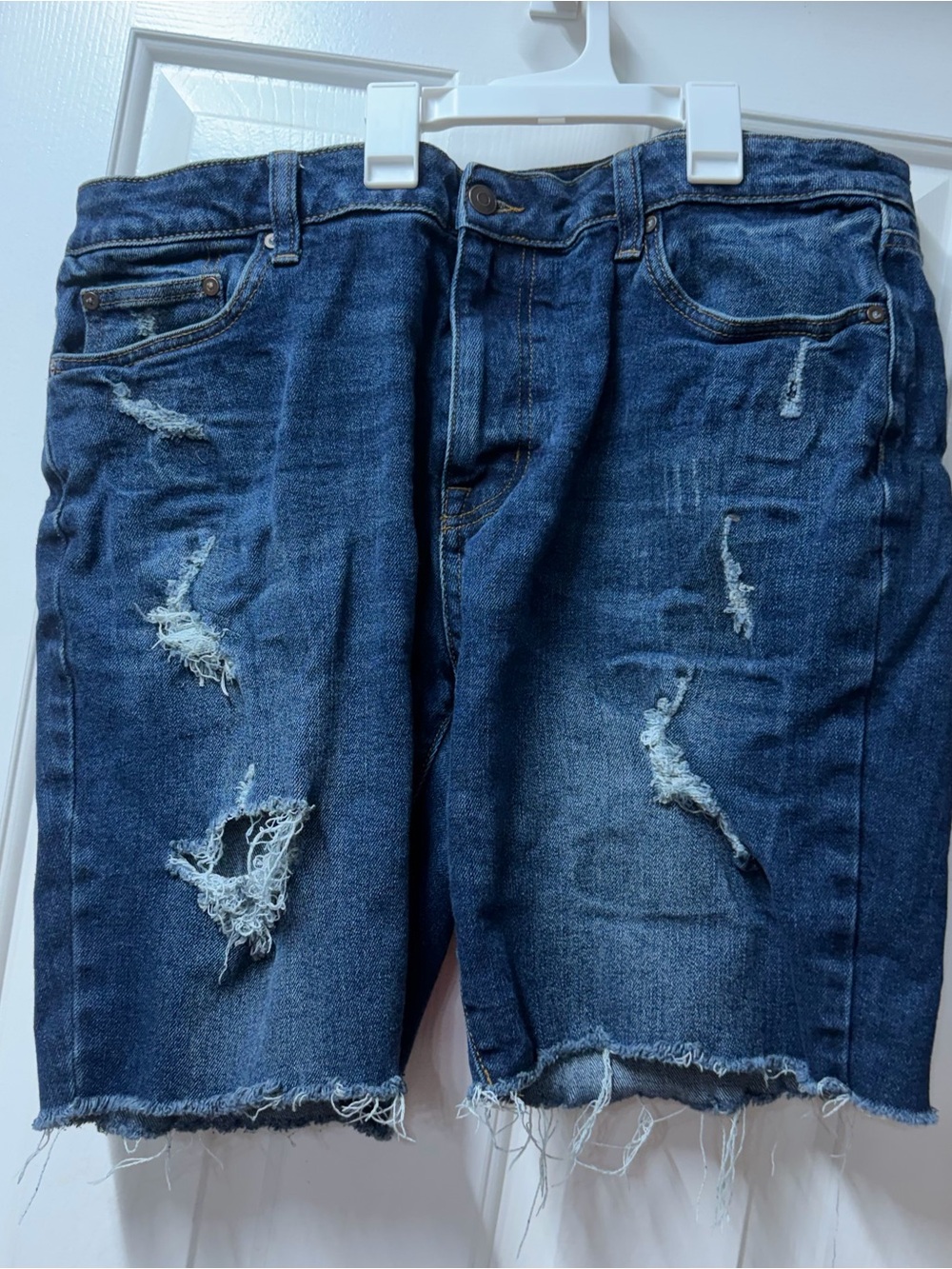 Men's Distressed Dark Blue Denim Shorts 38 no boundaries
